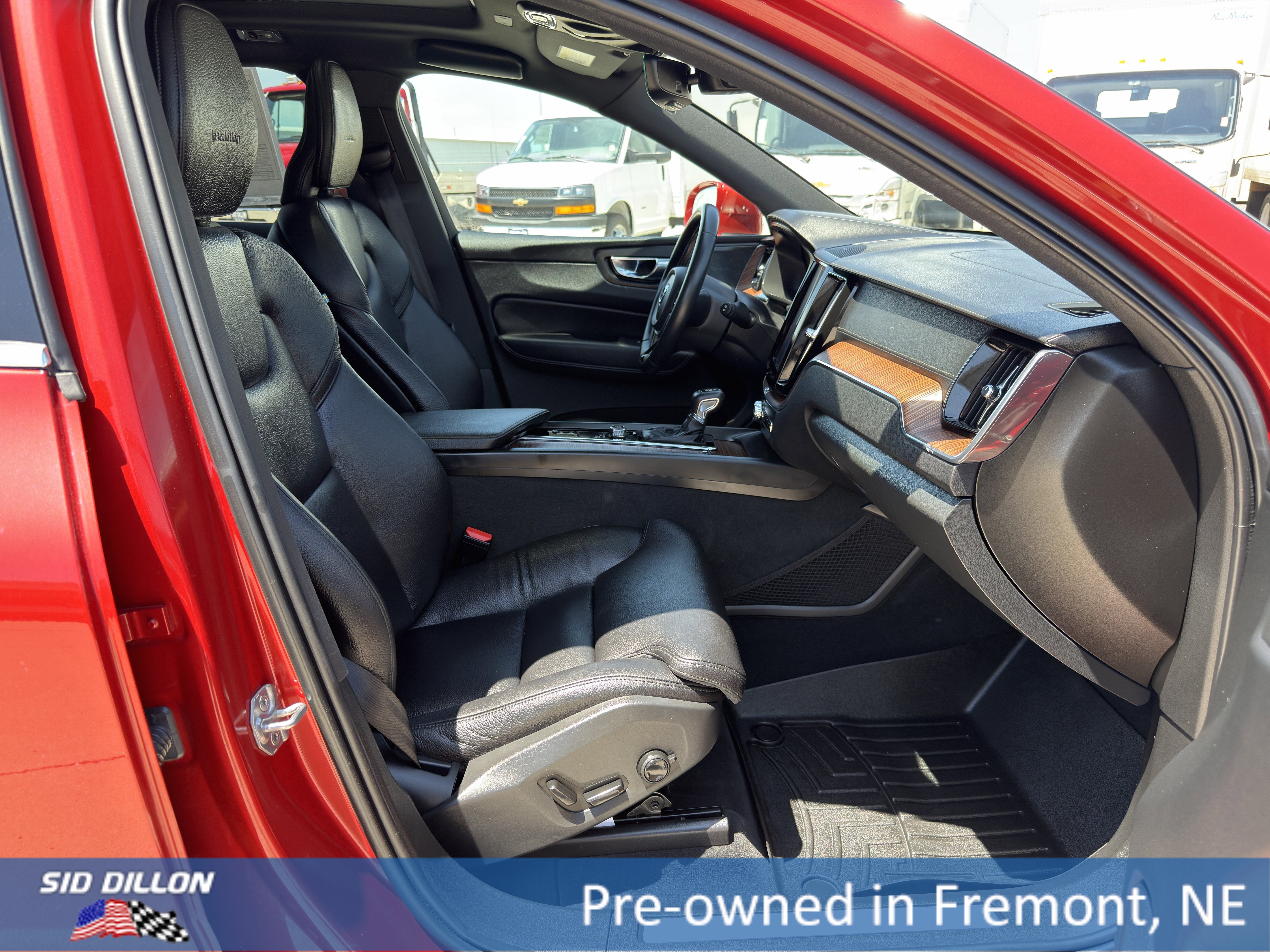 Used 2020 Fusion Red Metallic Volvo Inscription image 15