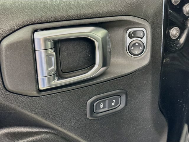 2025 Jeep Wrangler 4-Door Rubicon - Photo 18