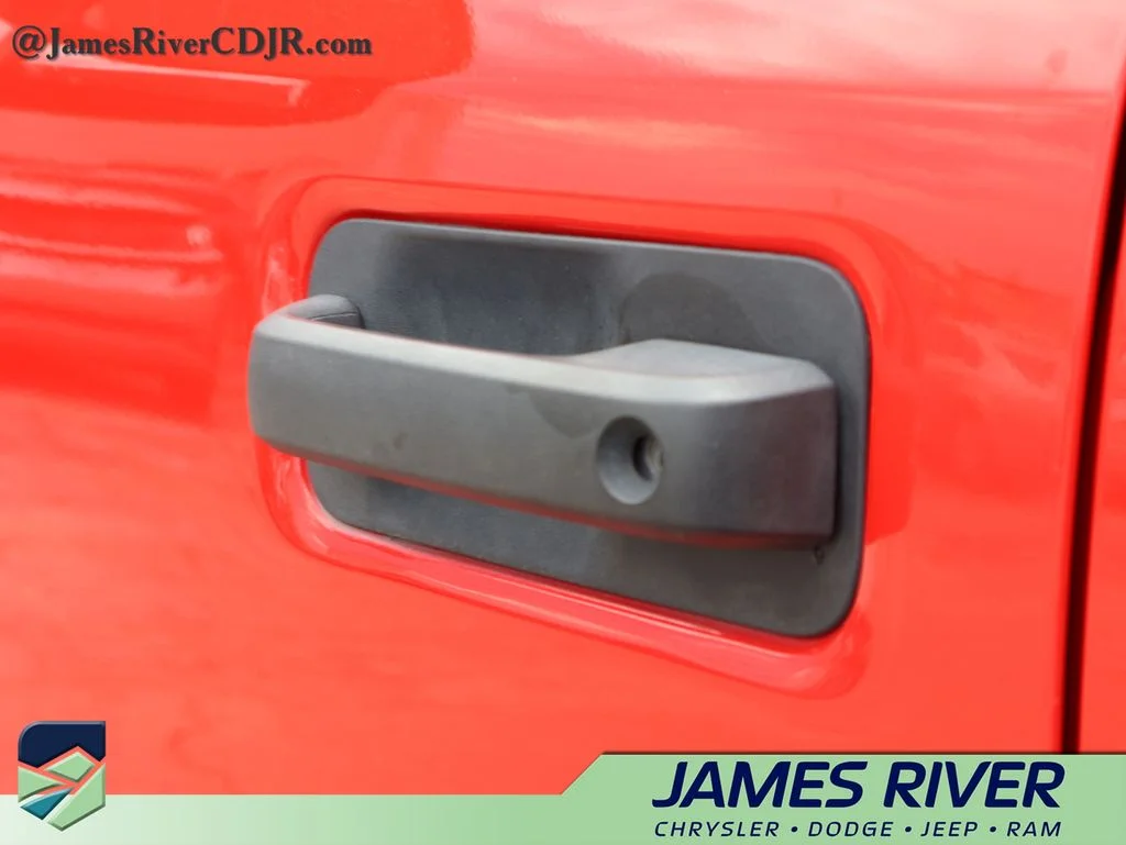 Used 2020 Red Ford XL image 19