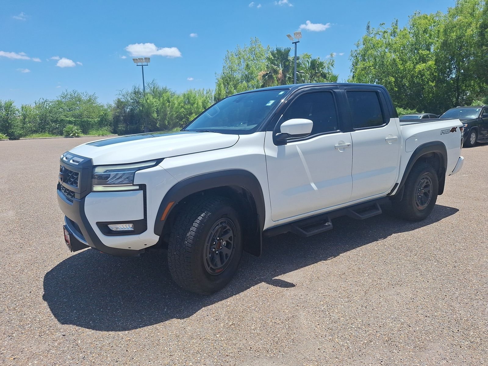 Used 2025 White Nissan PRO-4X image 3
