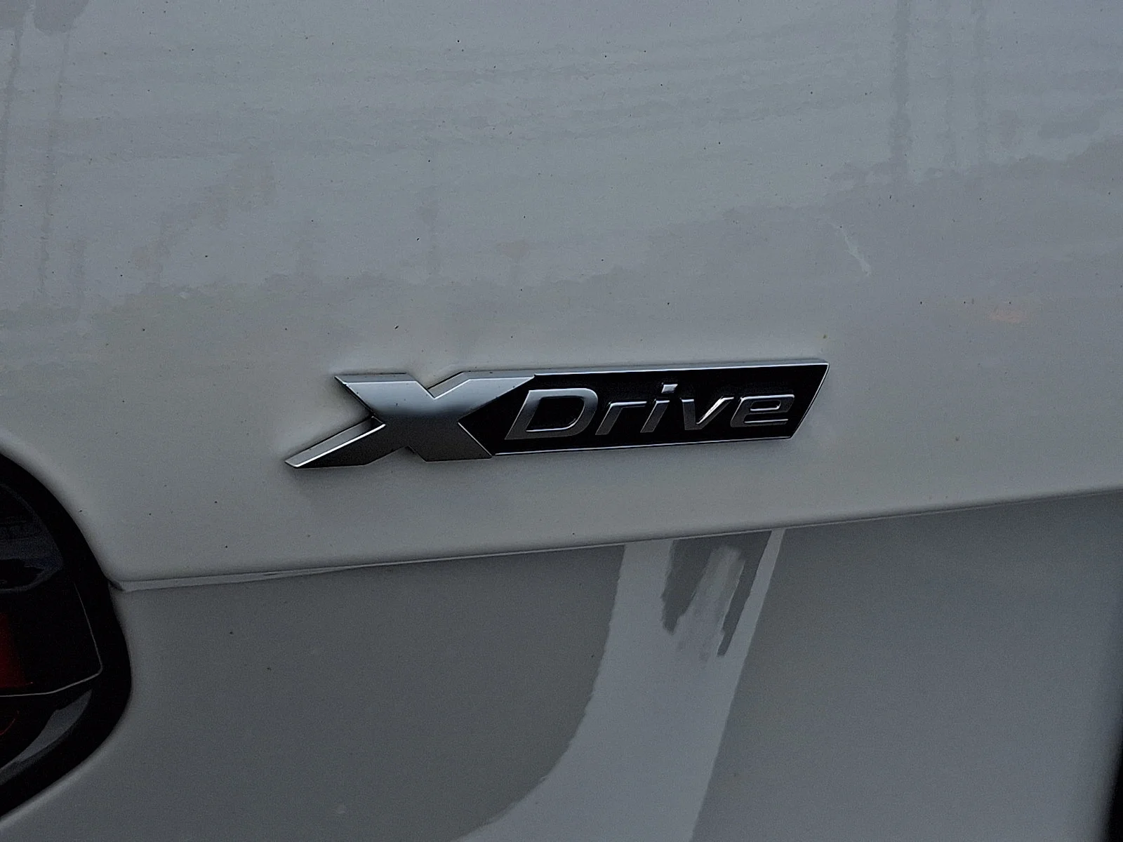 Used 2025 Mineral White Metallic BMW M240i xDrive image 31