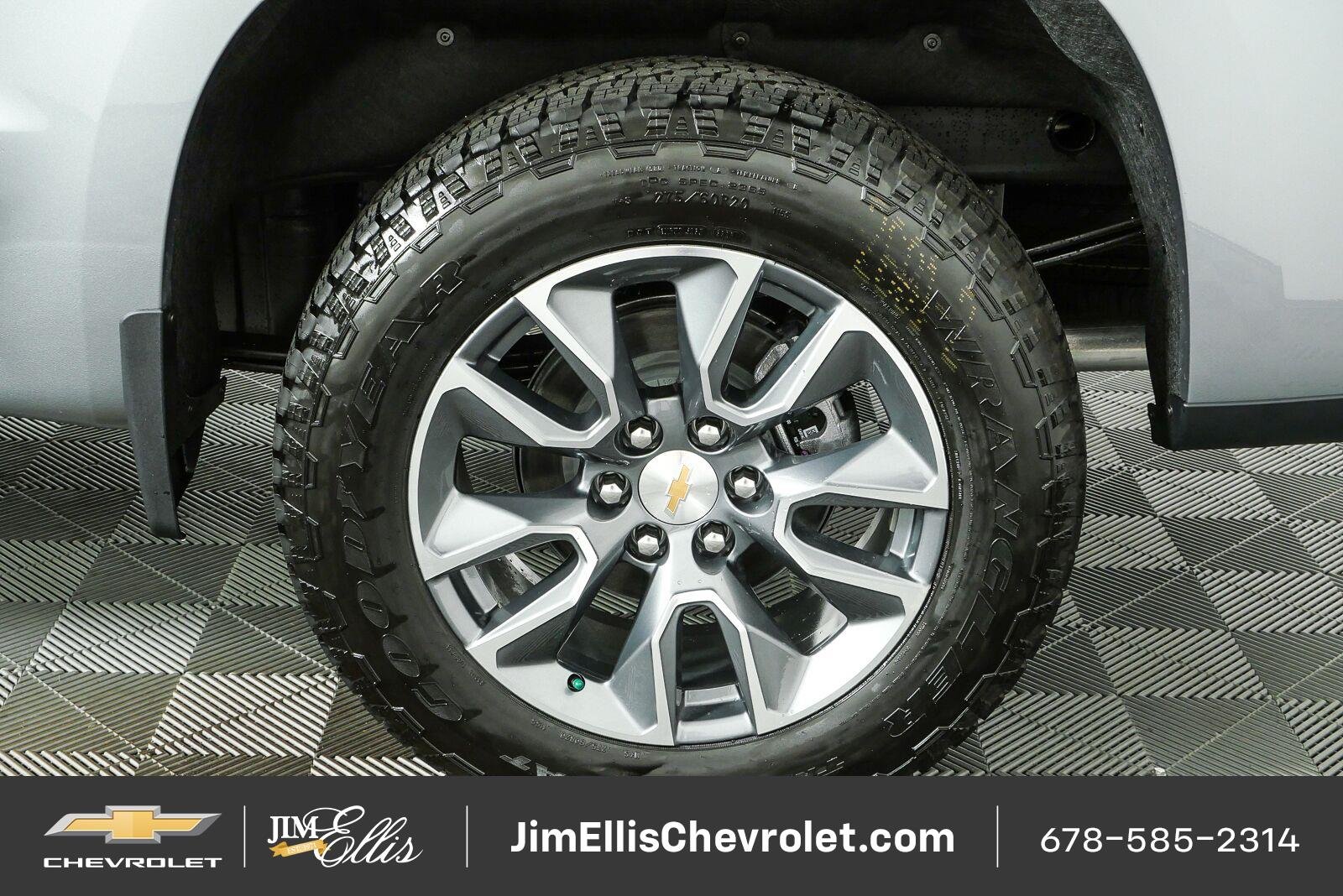 New 2026 Sterling Gray Metallic Chevrolet LT image 35
