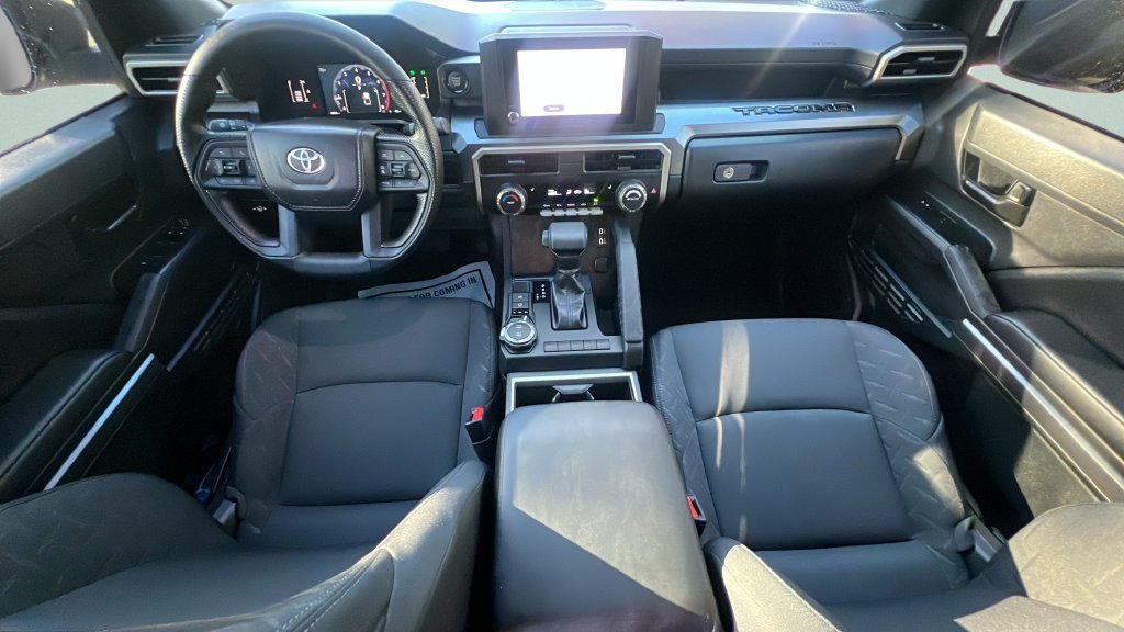 Used 2026  Toyota SR5 image 11