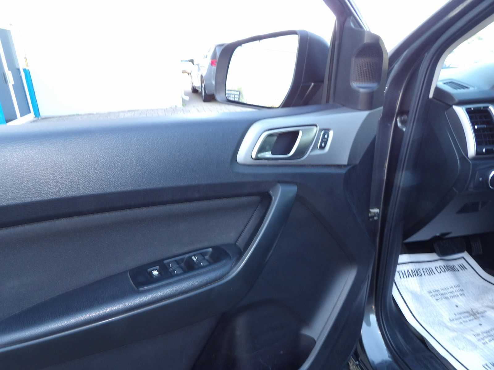 Used 2019 Magnetic Ford XLT image 9