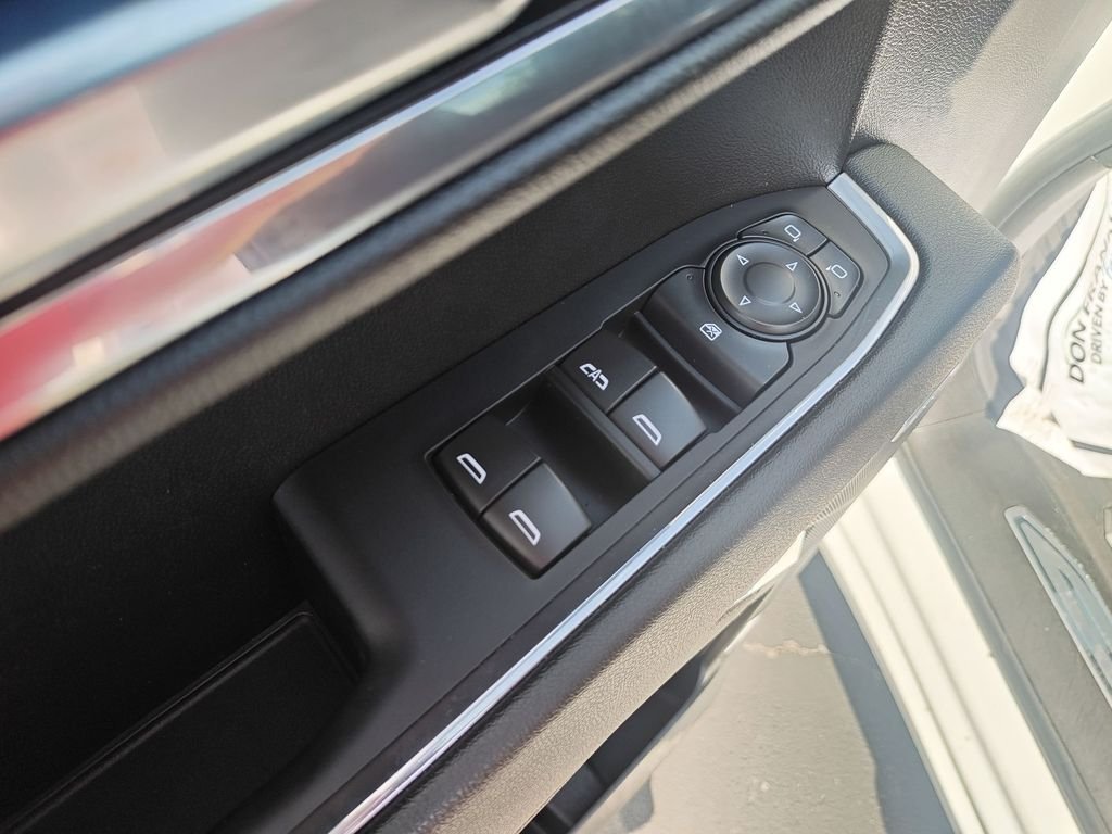 Used 2024 White Chevrolet RST image 13