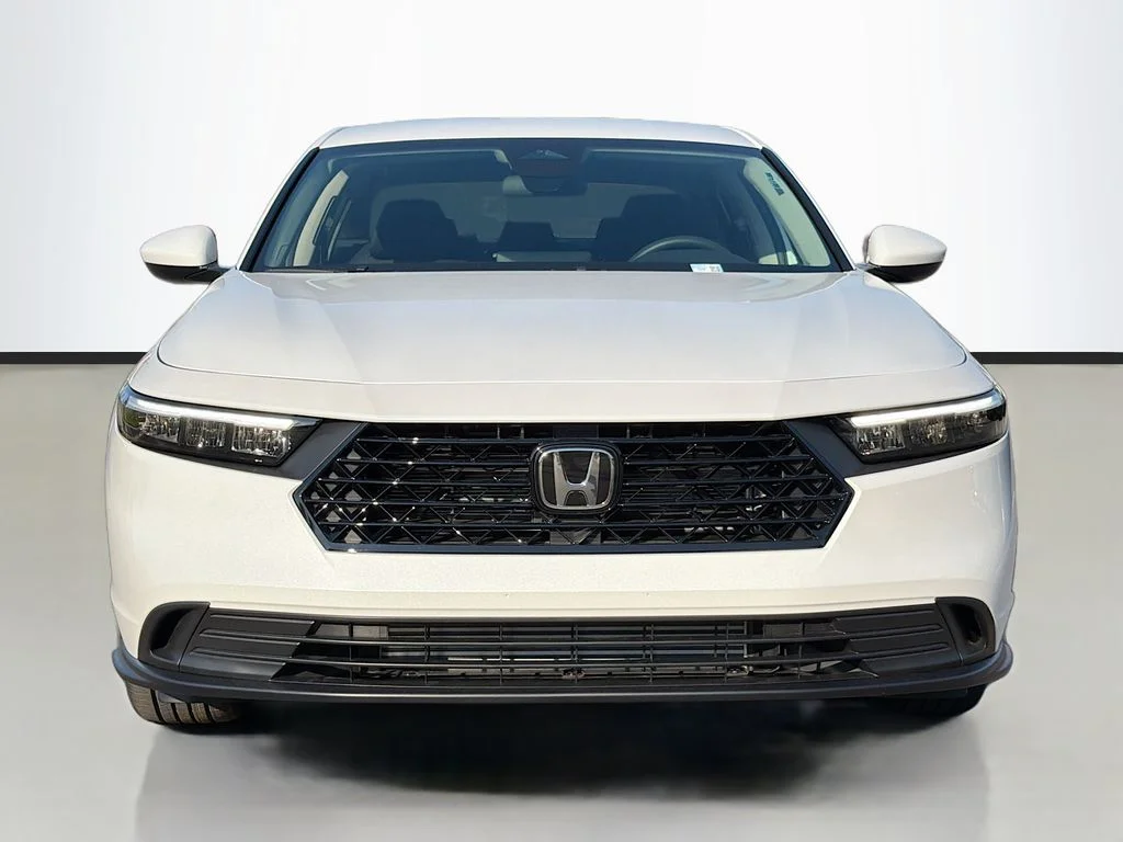 New 2026 Platinum White Pearl Honda LX image 4
