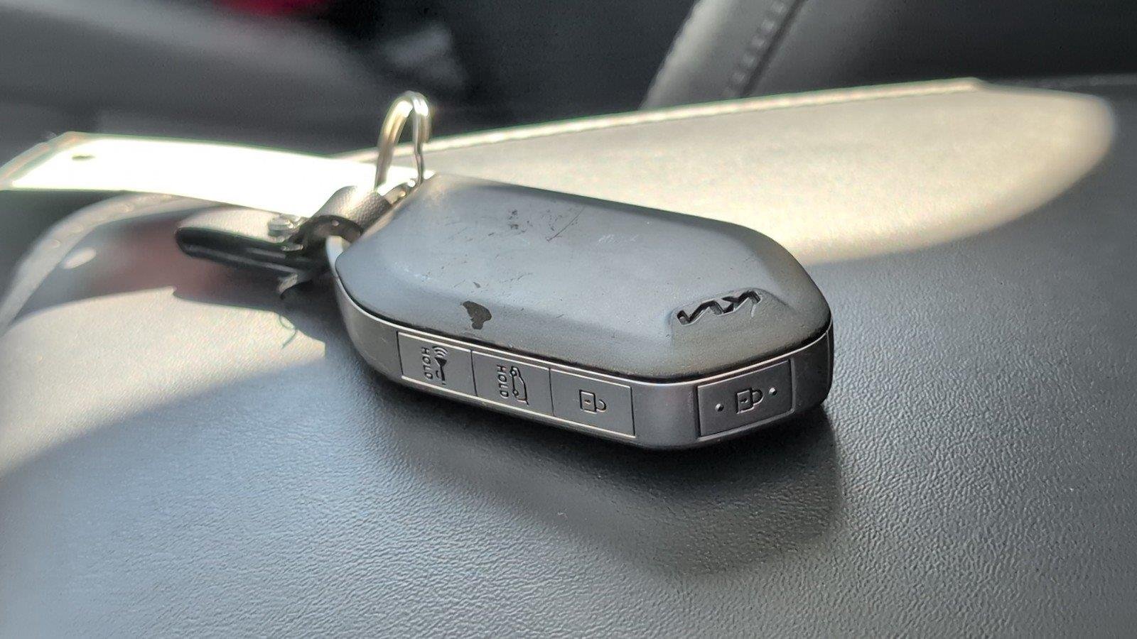Used 2025 Everlasting Silver Kia S image 16