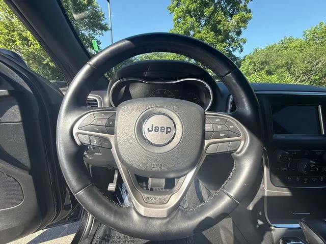 Used 2021 Black Jeep Laredo E image 14
