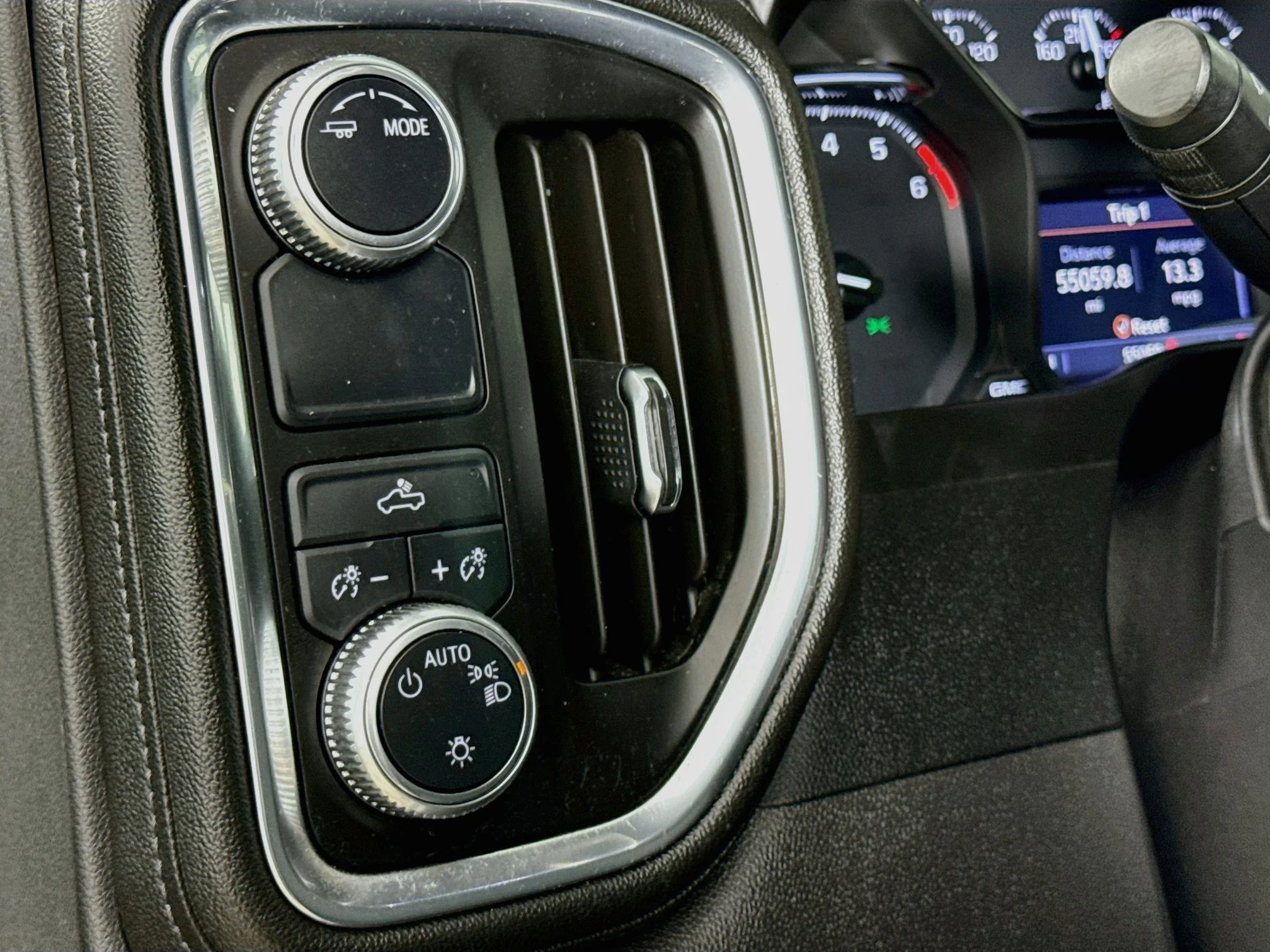 Used 2020 SUMMIT WHITE GMC SLE image 12