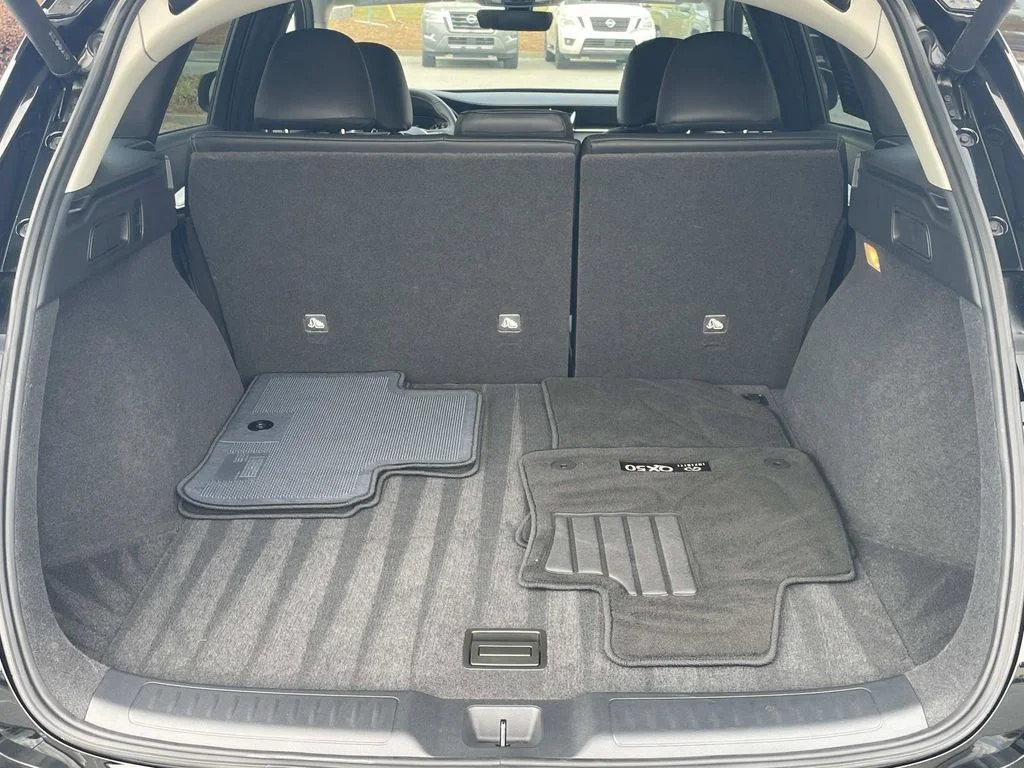 Certified Used 2025 Black INFINITI LUXE image 8