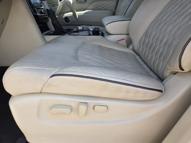 Used 2021 Moonstone White INFINITI Sensory image 15
