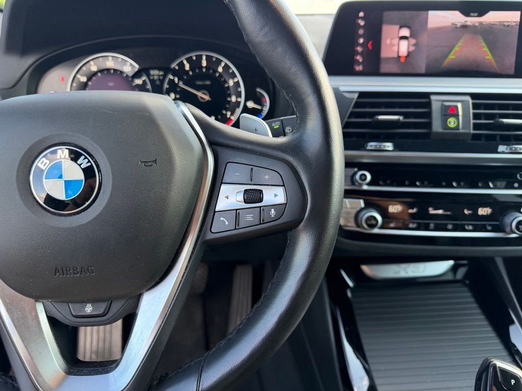 Used 2021 Black BMW xDrive30i image 19