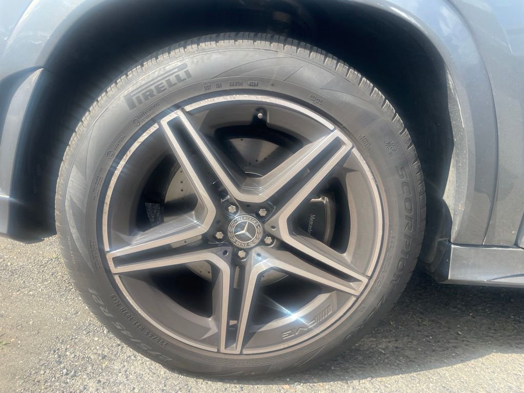 Used 2023 Selenite Gray Metallic Mercedes-Benz GLS 450 image 23
