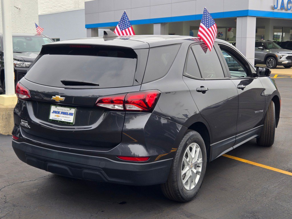 2022 Chevrolet Equinox LS - Photo 12