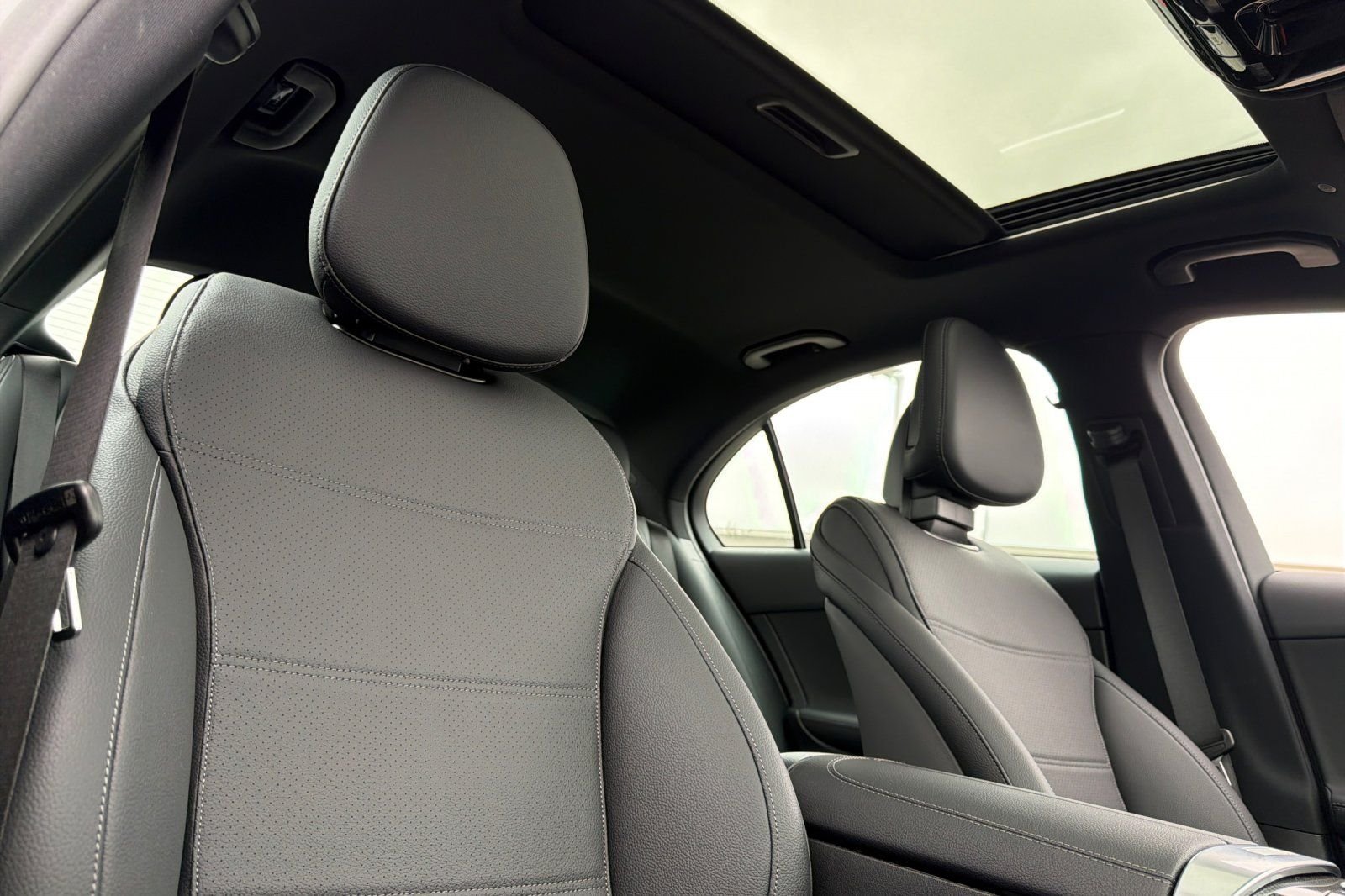 New 2026 Selenite Grey Metallic Mercedes-Benz C 300 image 3
