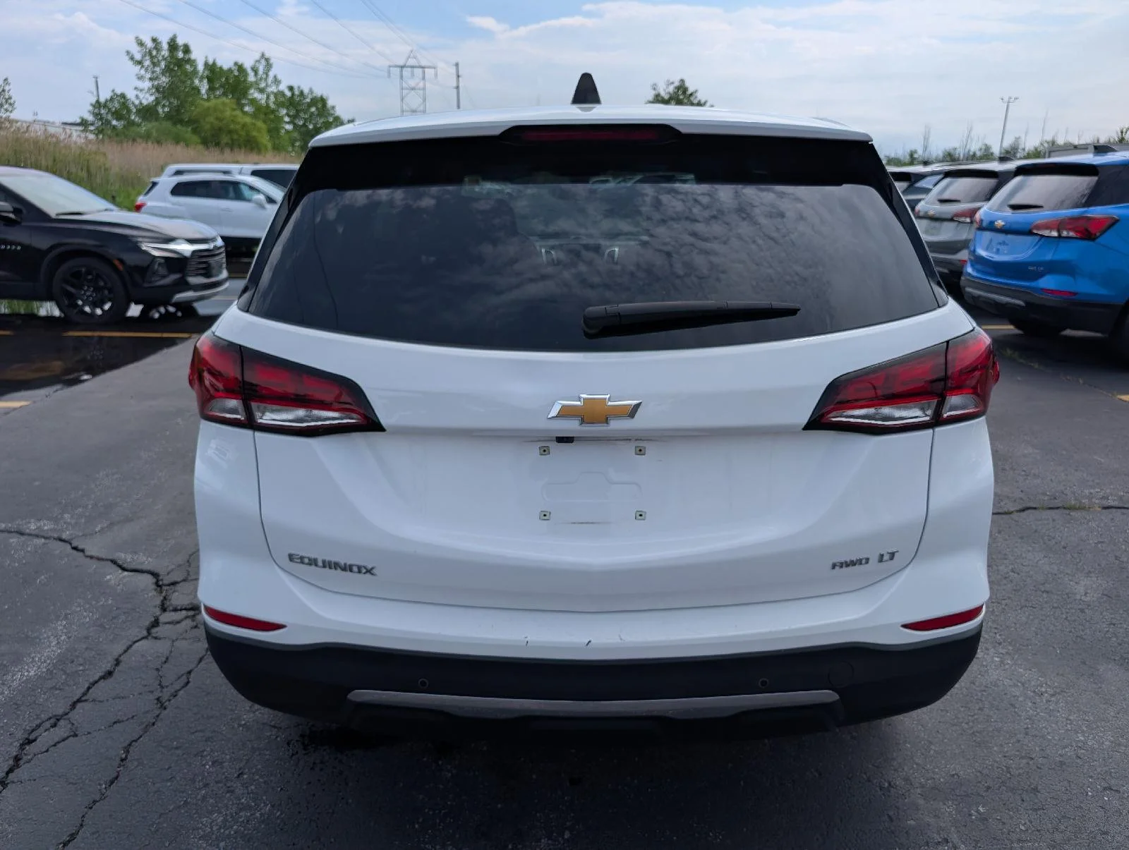 Used 2024 Summit White Chevrolet LT image 8