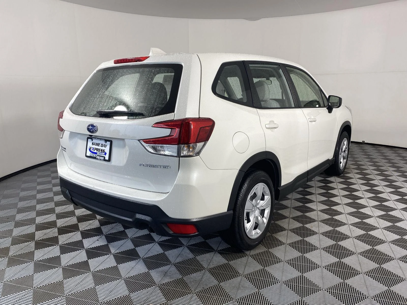 Used 2023 Crystal White Pearl Subaru Base image 8