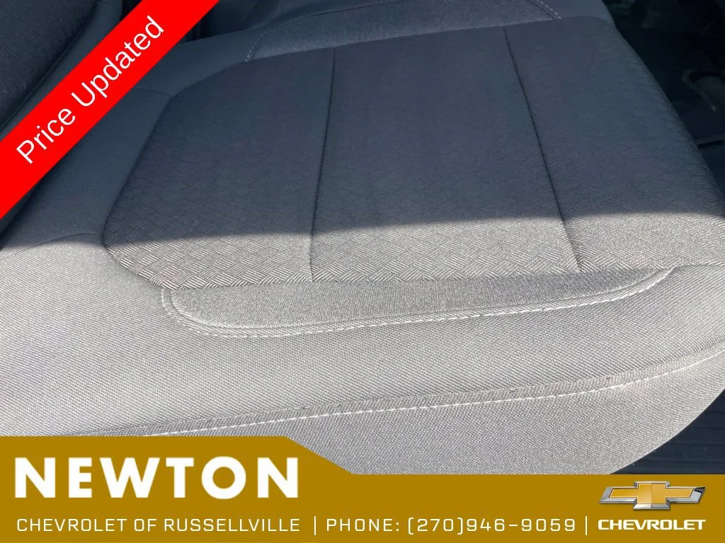 Used 2021 SUMMIT WHITE Chevrolet RST image 27