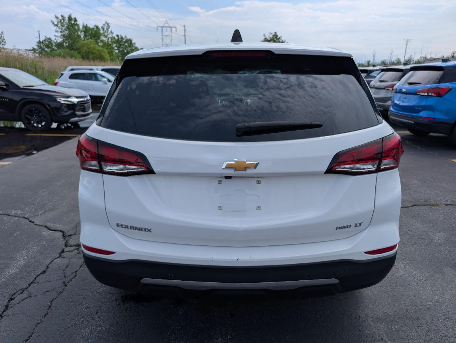 Used 2024 Summit White Chevrolet LT image 8