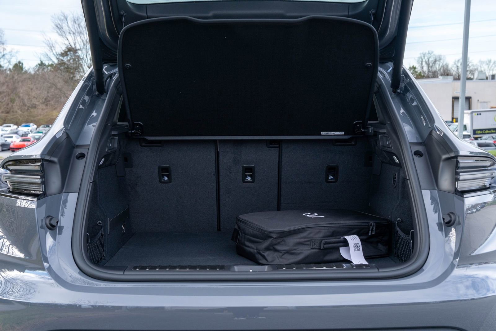 2025 Porsche Macan S - Photo 16