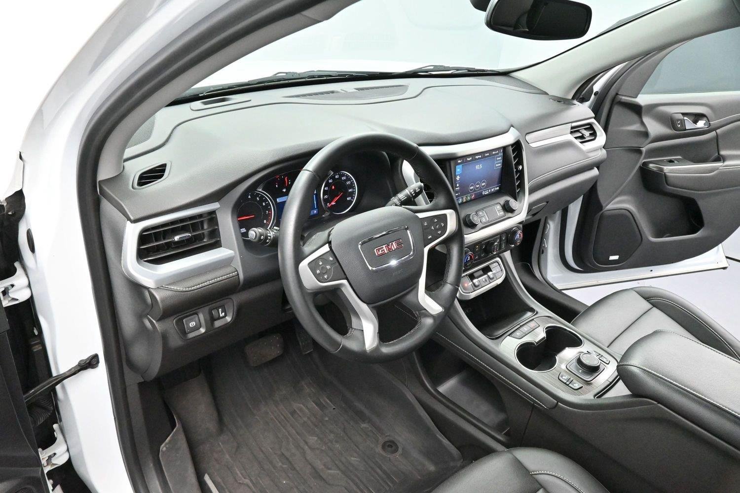 Used 2023 WHITE FROST TRICOAT GMC SLT image 13