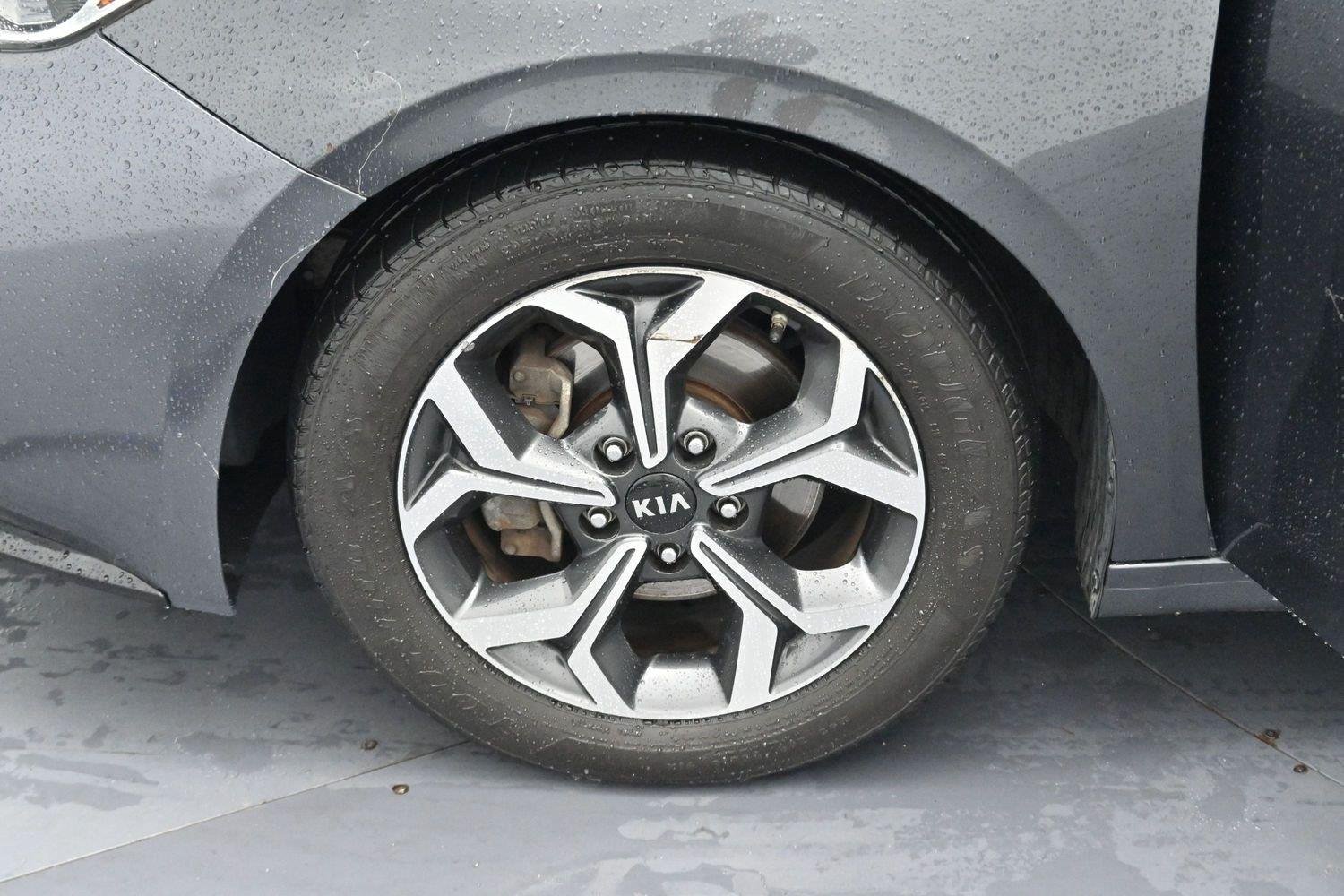 Used 2020 Gravity Gray Kia LXS image 26