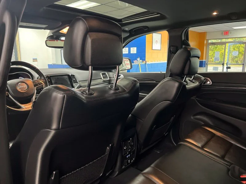 Used 2020 Blue Jeep Limited image 17