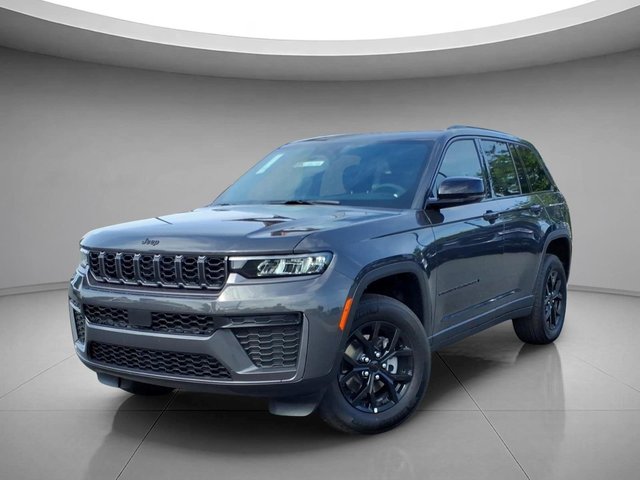 2026 Jeep Grand Cherokee Laredo Altitude