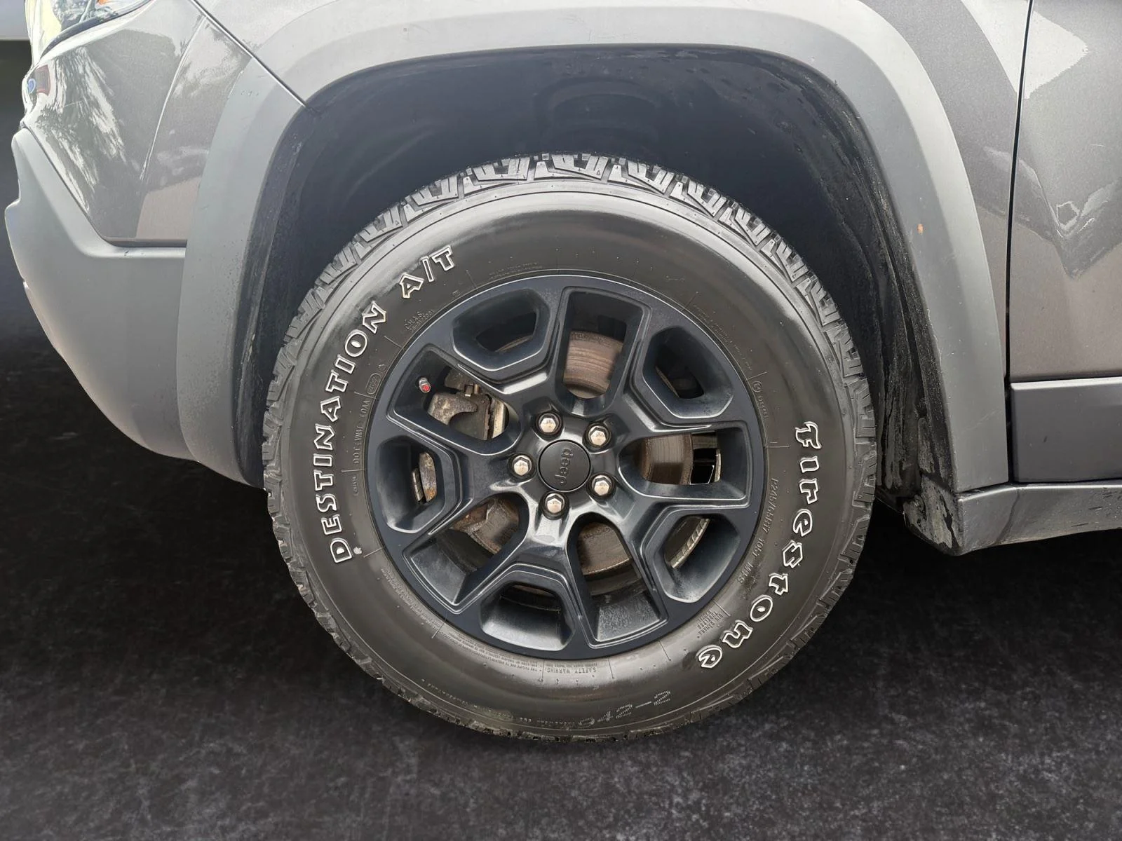 Used 2022 Granite Crystal Metallic Jeep Trailhawk image 28