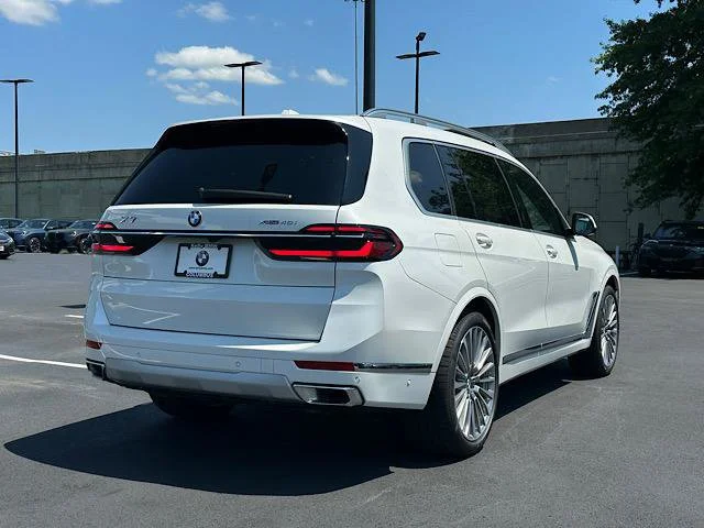 New 2027 Mineral White Metallic BMW xDrive40i image 3