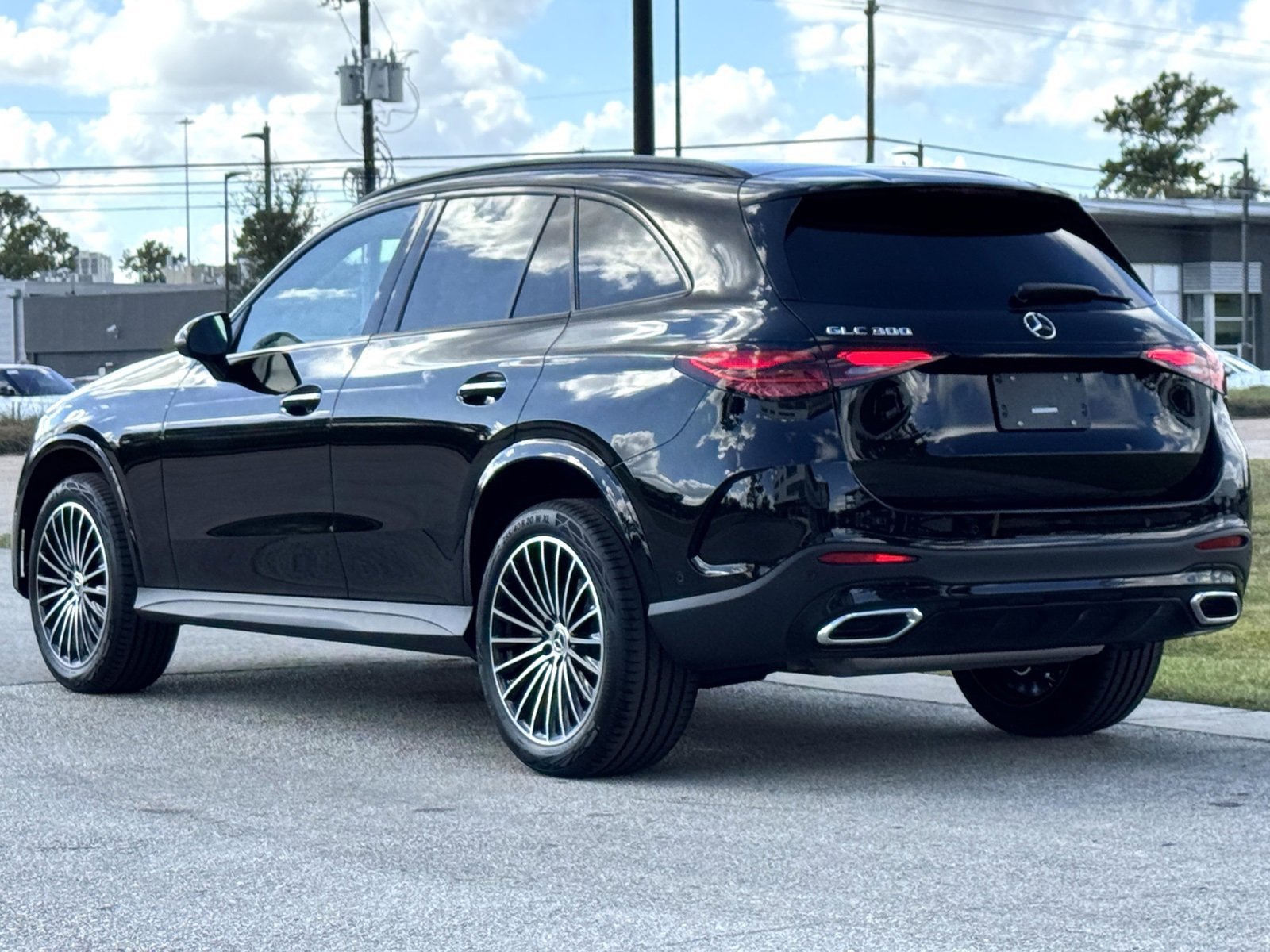 New 2026 Obsidian Black Metallic Mercedes-Benz GLC 300 image 28
