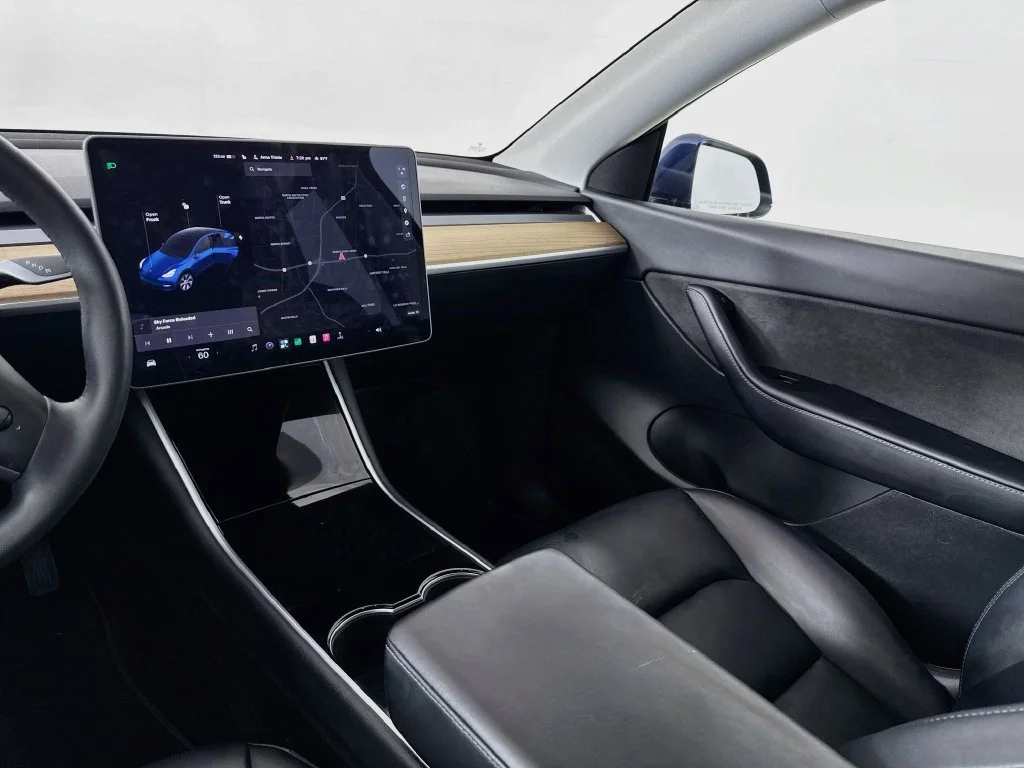 Used 2021 Deep Blue Metallic Tesla Long Range image 26