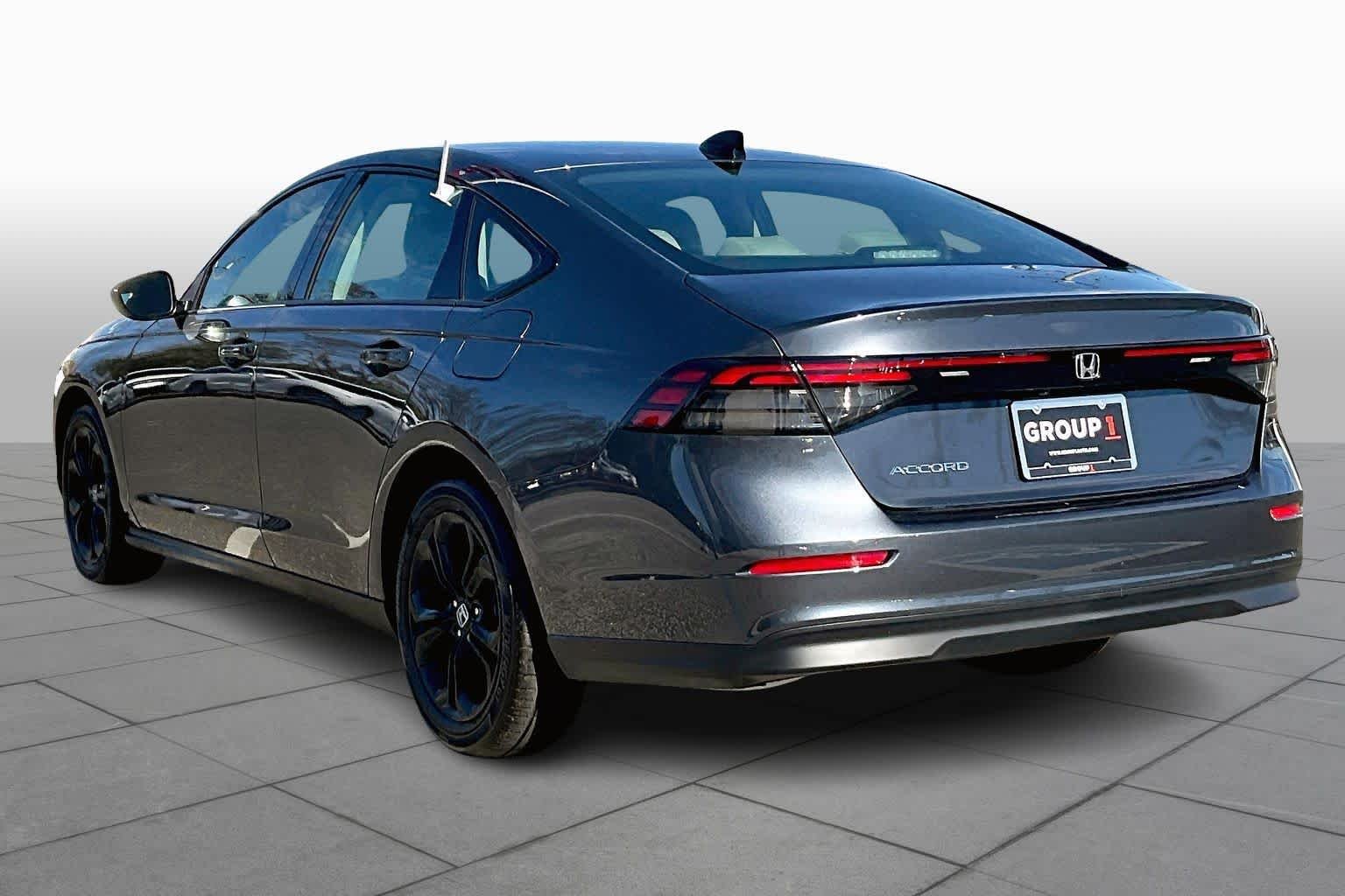 2025 Honda Accord SE - Photo 12