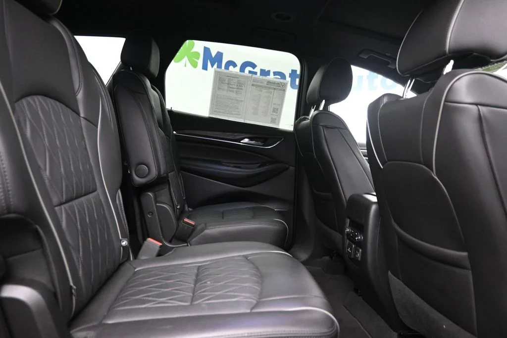 Used 2024 Red Buick Avenir image 10