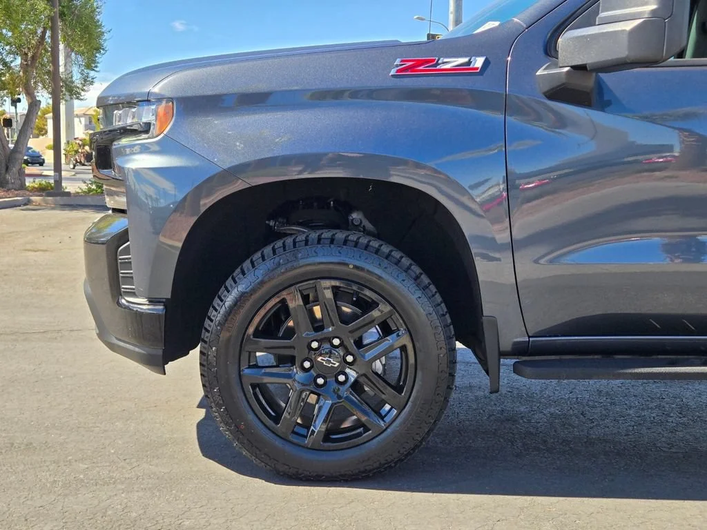Used 2022 SHADOW GRAY METALLIC Chevrolet LT Trail Boss image 9