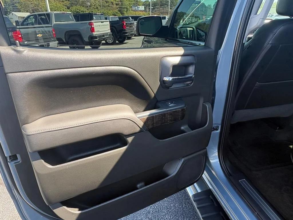Used 2016 LIGHT STEEL GRAY METALLIC GMC Denali image 19