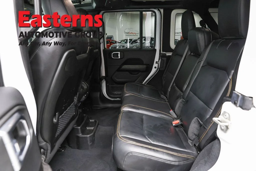 Used 2024 White Jeep Sahara image 22