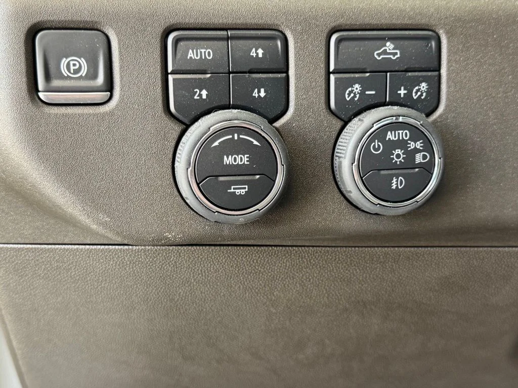 Used 2025 Gray Chevrolet RST image 36