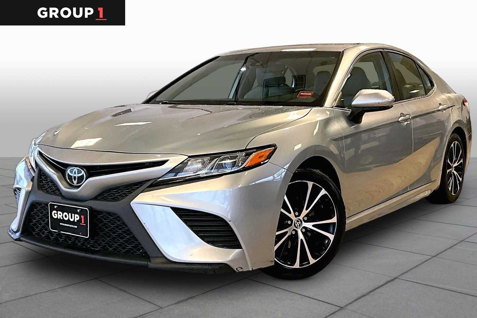 2020 Toyota Camry SE