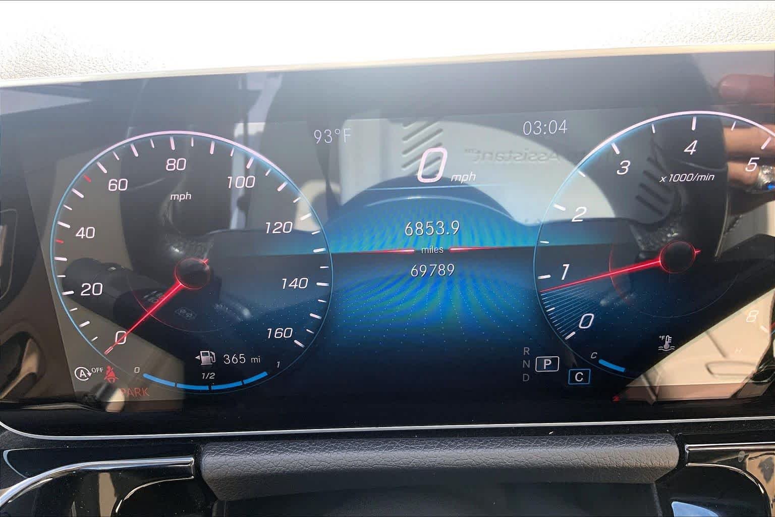 Used 2021 Polar White Mercedes-Benz GLA 250 image 25