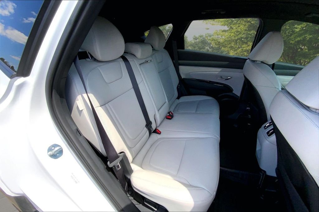 Used 2025 White Hyundai Limited image 24