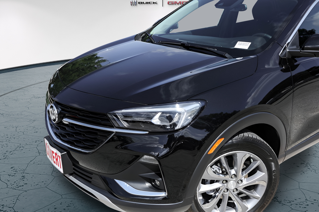 Used 2023 Black Buick Essence image 3