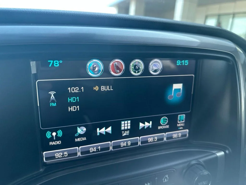 Used 2019 White Chevrolet LT image 15