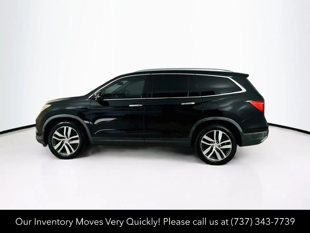 Certified Used 2017 Crystal Black Pearl Honda Touring image 4