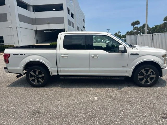 Used 2016 Oxford White Ford Lariat image 8