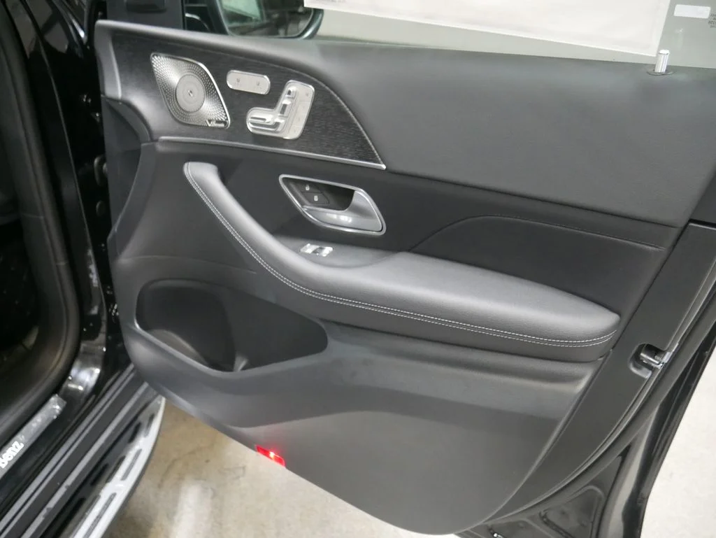 New 2026 Obsidian Black Metallic Mercedes-Benz GLS 450 image 58