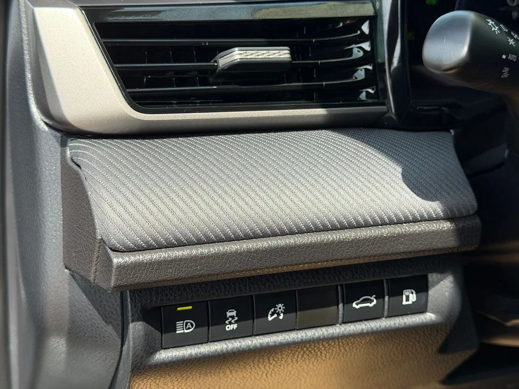 Used 2026  Toyota SE image 23