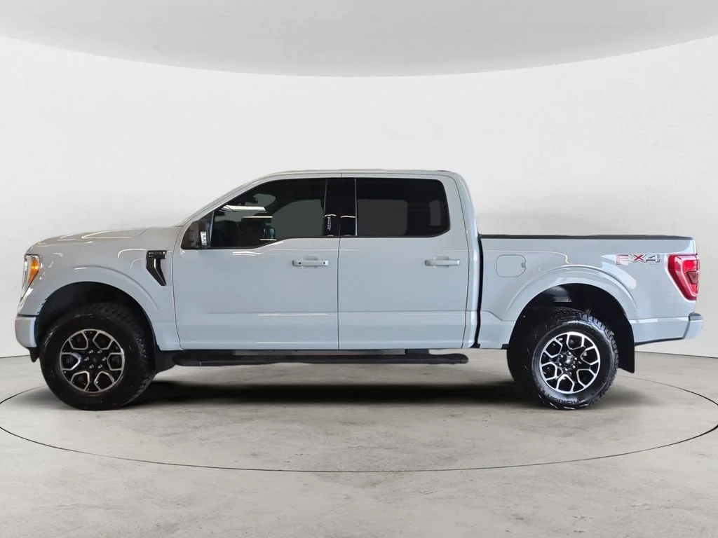 Used 2022 White Ford XLT image 8