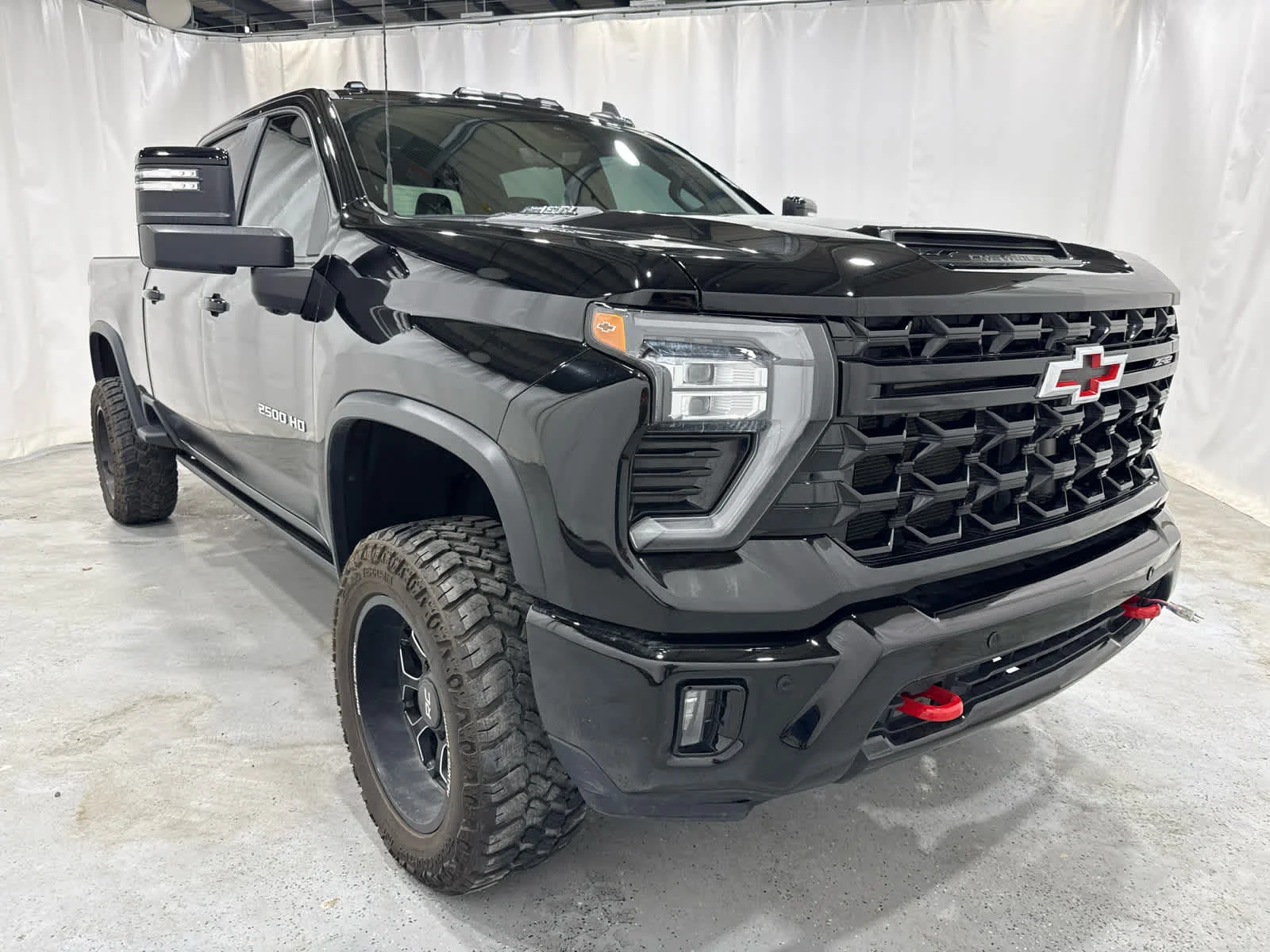 Used 2025 Black Chevrolet ZR2 image 7