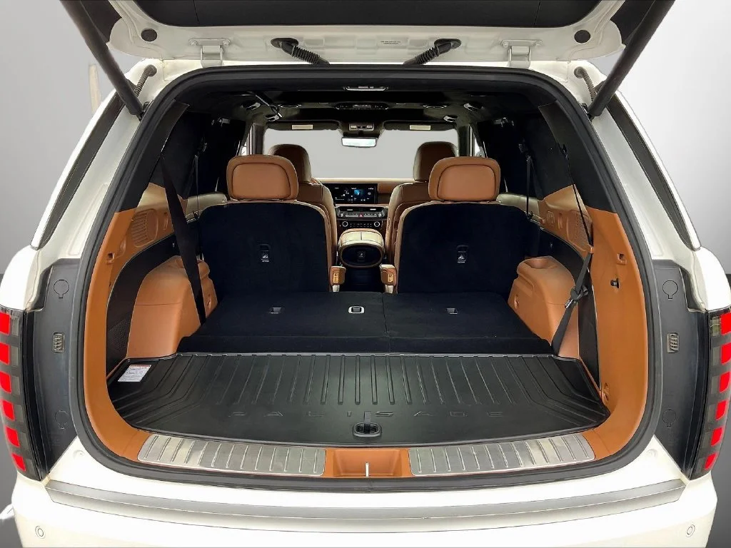 Used 2026 White Hyundai Calligraphy image 8